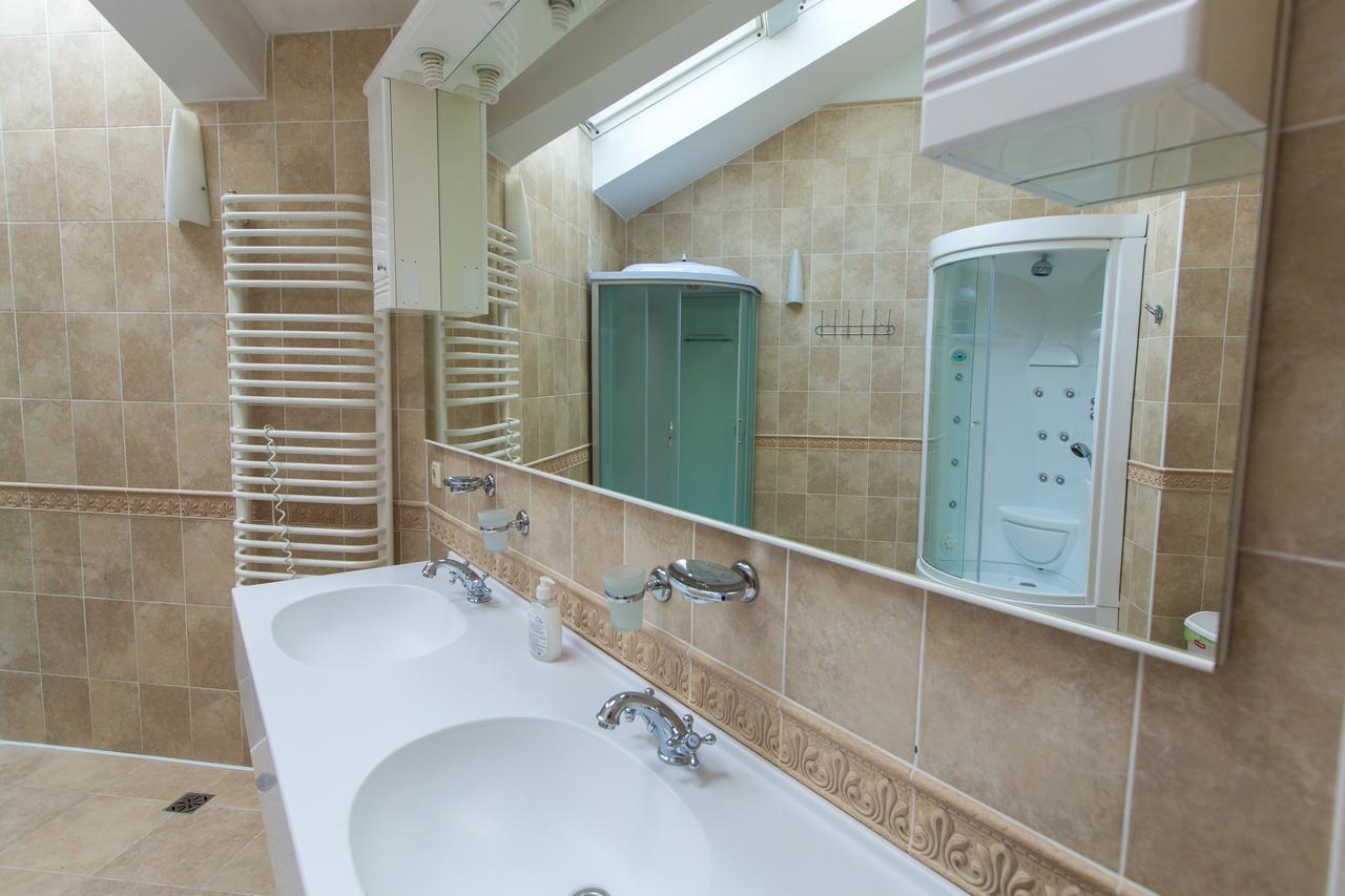 10 Rooms Львов Экстерьер фото